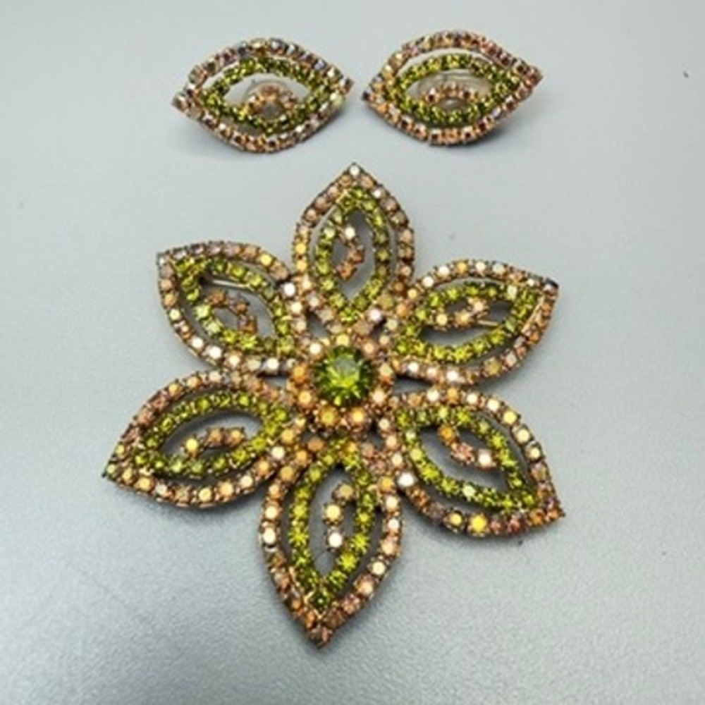 Large Vintage AB Rhinestone Flower Brooch Earrings Set 3" Pink Green MCM Chic - Picture 3 of 16